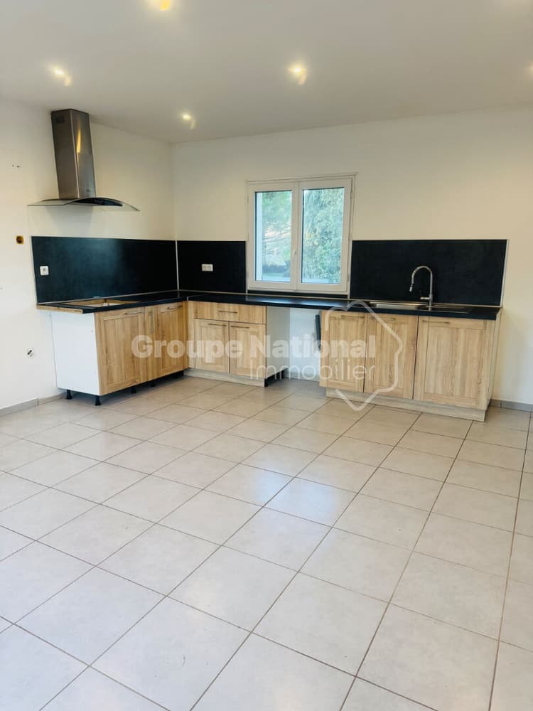 Maison Gignac La Nerthe 7pièce(s) 170 m2