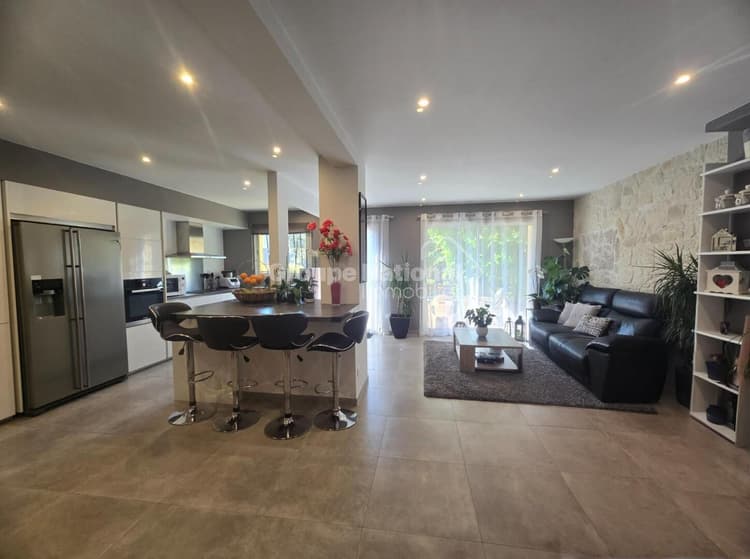 Maison Jonquieres Saint Vincent 5 pièce(s) 121 m2