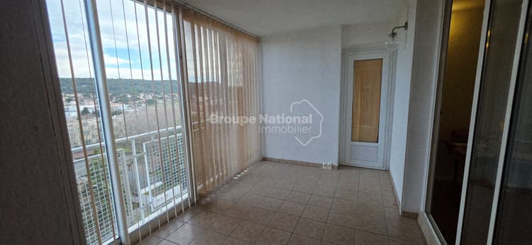 Appartement de 109 m2 avec loggia dans résidence sécurisée