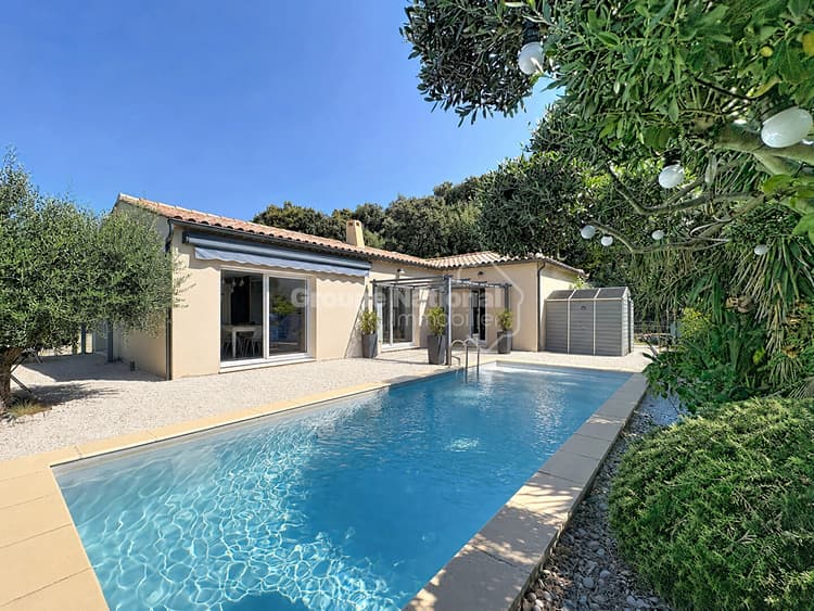 Maison Bollene 4 pièce(s) 3 Chambres 1 SDE, 1 SDB, 2 WC 109 m2, piscine