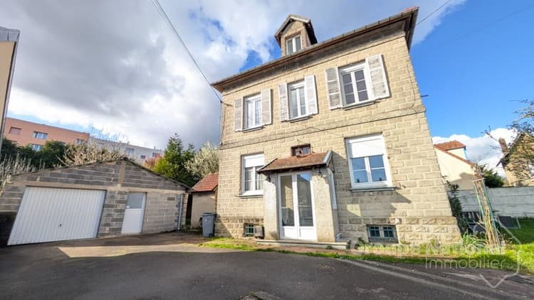 A BEAUVAIS: Maison individuelle
