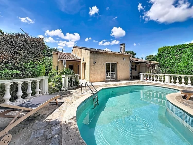 Villa Châteauneuf De Gadagne 166m2, 5 chambres, jardin, piscine