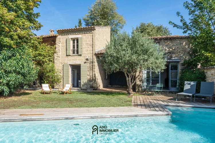 Authentique Mas en pierre de 150 m² avec vue dégagée, piscine, dépendance et jardin intimiste – À quelques minutes d’Uzès
