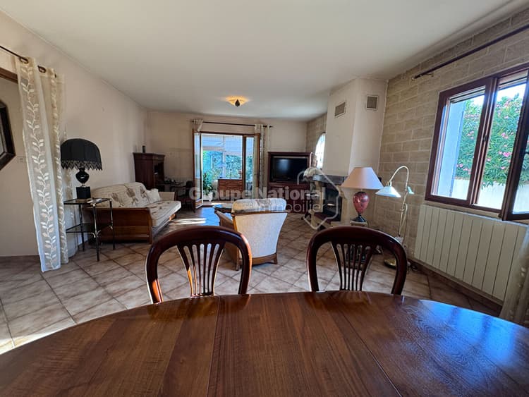 À vendre Châteaurenard Maison 4 chambres possible, jardin 600 m²…