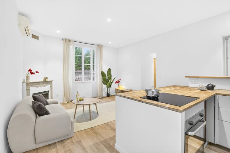 CHARMANT APPARTEMENT RÉNOVÉ DE 3P AVEC BALCON AU CŒUR DE VALBONNE…