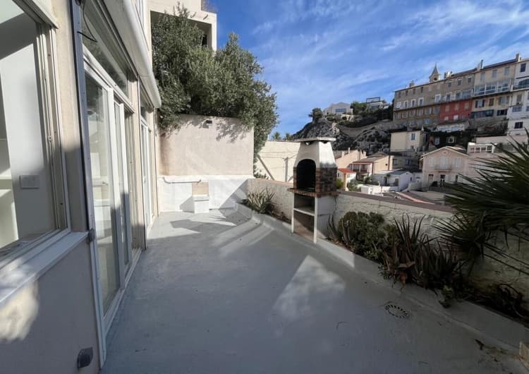 Location Vallon des Auffes : Type 3 non meublé 75m2 avec ter