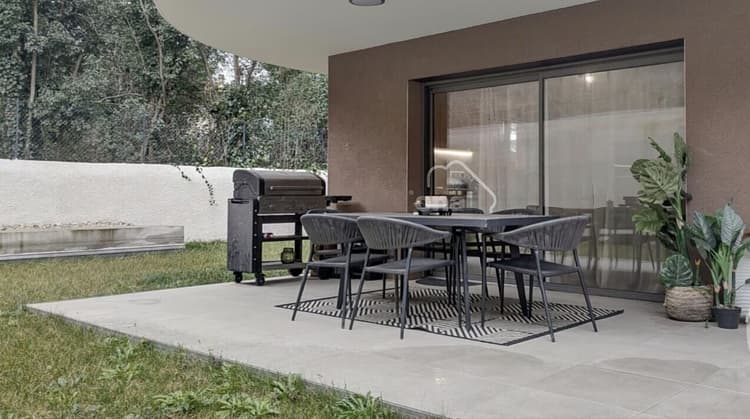 À vendre : Appartement 3 pièces avec terrasse, jardin et garage à Valence - Centre Ville