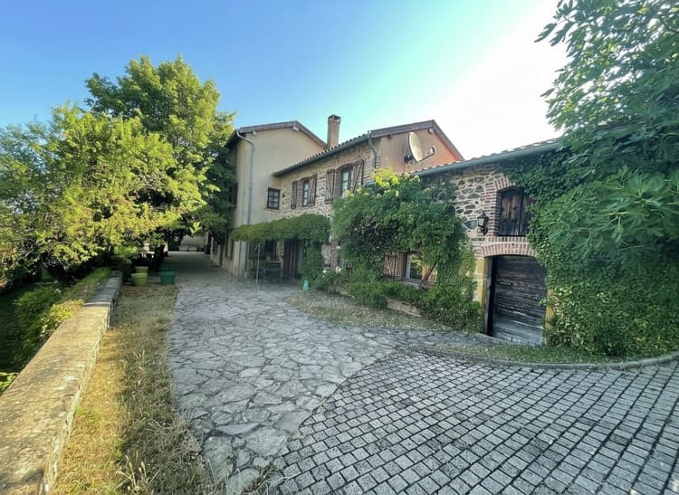 Maison Sain Bel 9 pièce(s) 191 m2