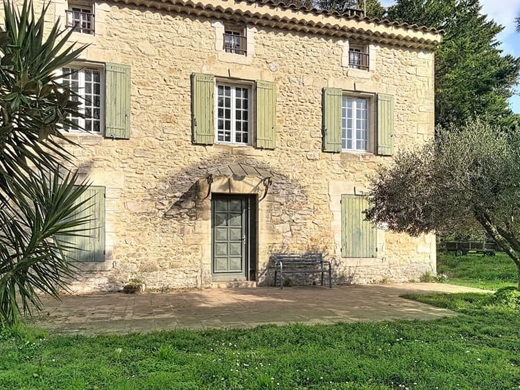 Île de la Barthelasse, mas mitoyen 1900, 150 m² sur 1 779 m² de terrain