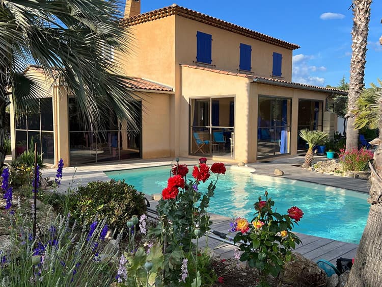 EXCLUSIVITE - Au Muy superbe bastide provençale
