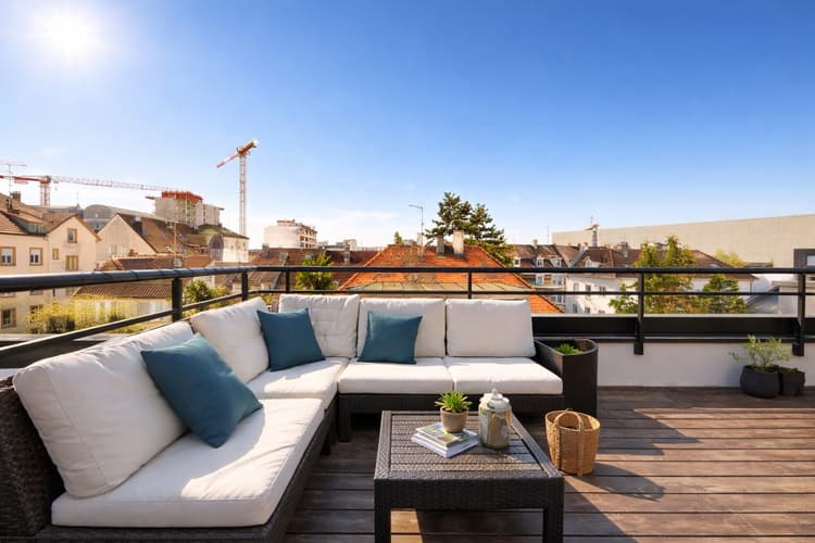 Unique: Saint-Louis centre Attique T3/4 de 84 m² avec doubl
