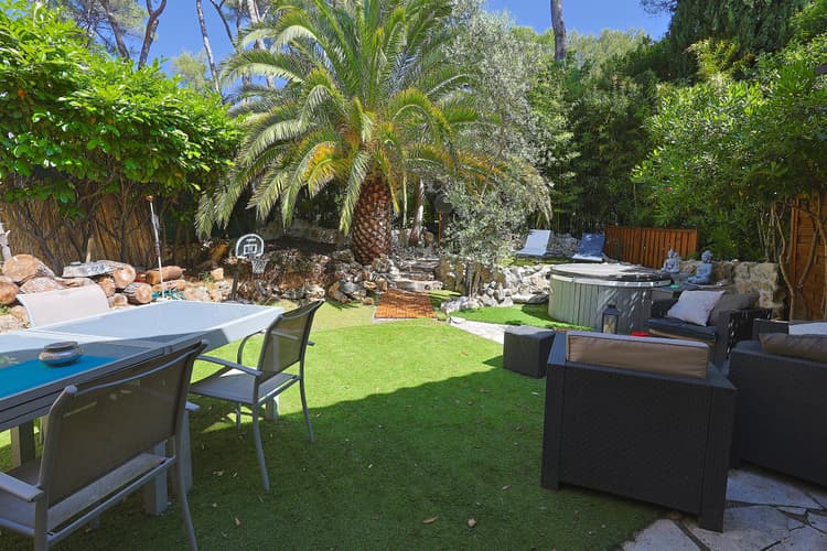 COUP DE CŒUR À MOUGINS – MAISON FAMILIALE À FORT POTENTIEL