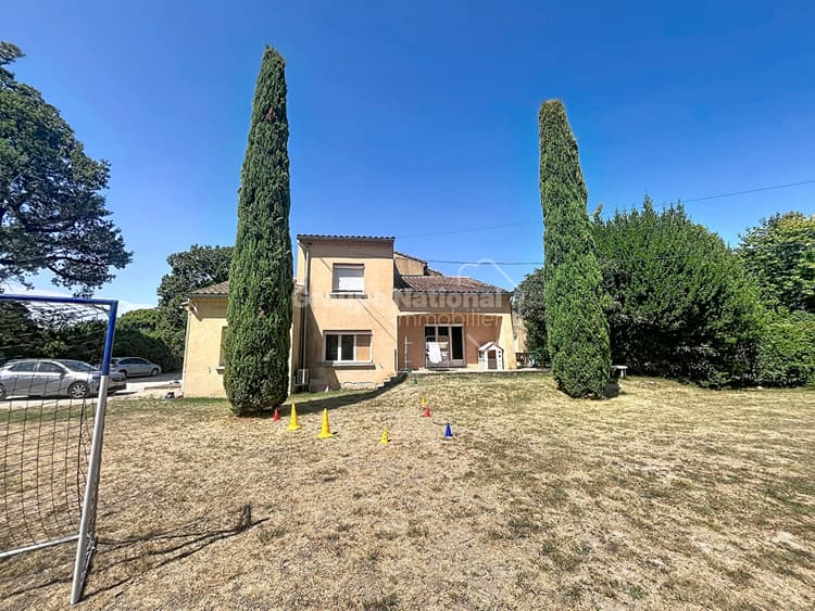 Maison Camaret Sur Aigues 8 pièce(s) 233 m2