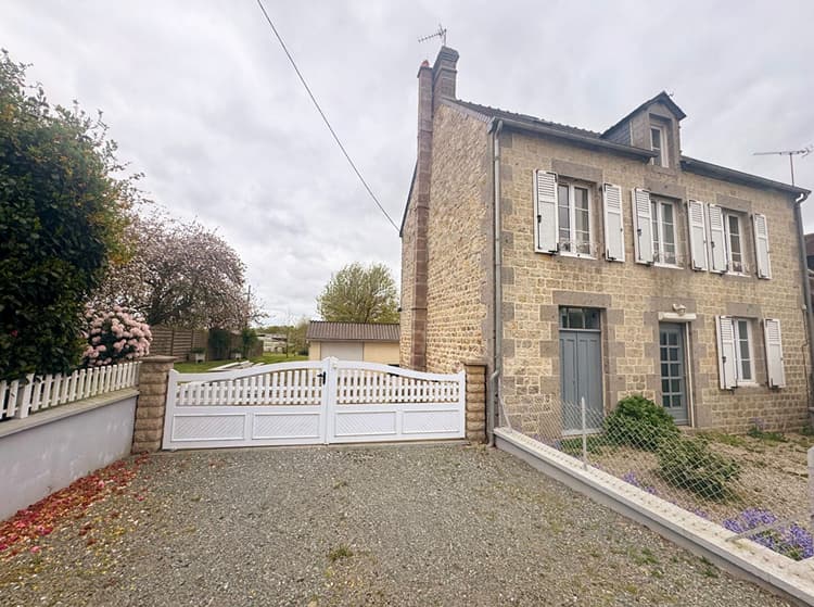 A VENDRE - Maison à Juvigny Val D'Andaine - REF 12234