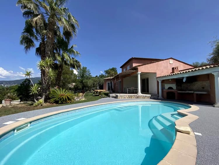 SUPERBE VILLA AVEC PISCINE - CHATEAUNEUF PROCHE VALBONNE