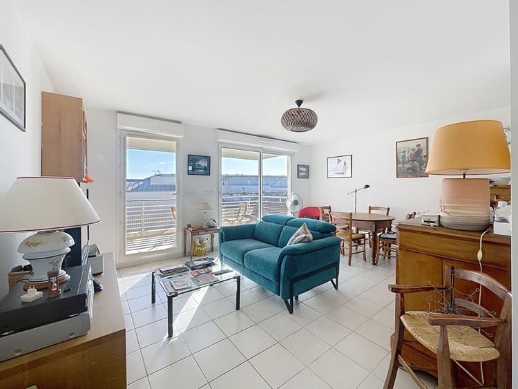 A VENDRE à AVIGNON FACE REMPARTS ( 84000 ) : APPARTEMENT 4 pièces - TERRASSE - PARKING - RESIDENCE RECENTE