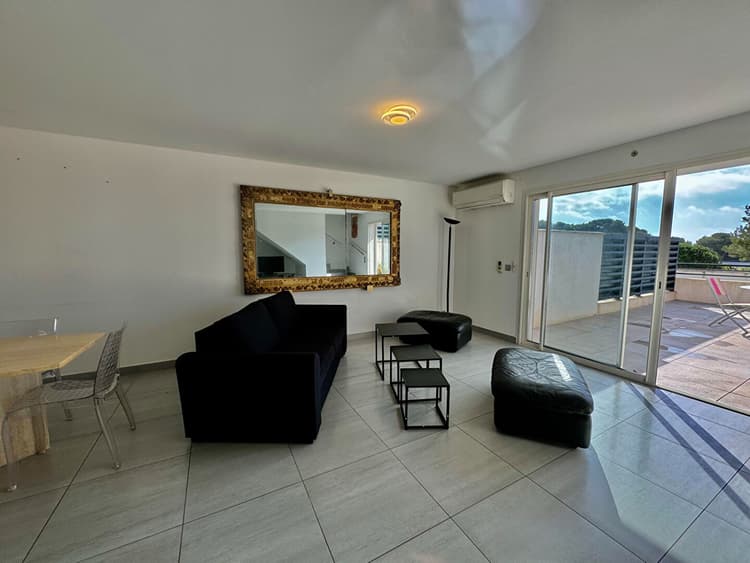 Appartement meublé en duplex La Couronne 3 pièce(s) 93.65 m2