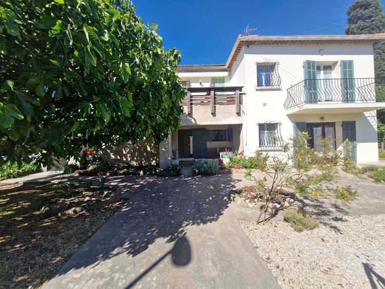Appartement / Maison de 115 m² à 400m du Port du Brusc à Six-Fours