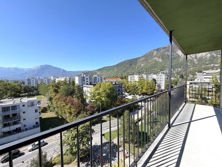 Appartement traversant avec vue sur les massifs