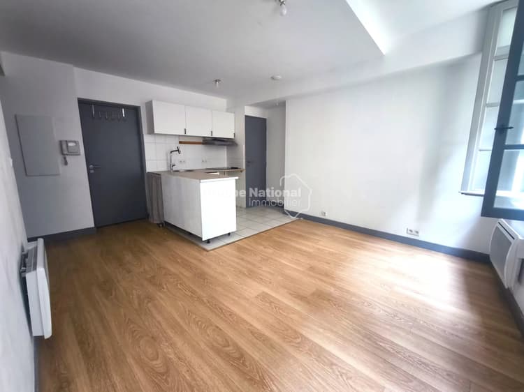 CARPENTRAS - APPARTEMENT T3 CENTRE VILLE — Au coeur du centre ville de Carpentras