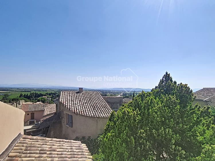 Maison de village avec terrasses , solarium et jardinet à ROCHEGUDE (26790)
