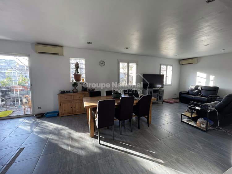 ROGNONAS Maison jardin 3 chambres + bureau