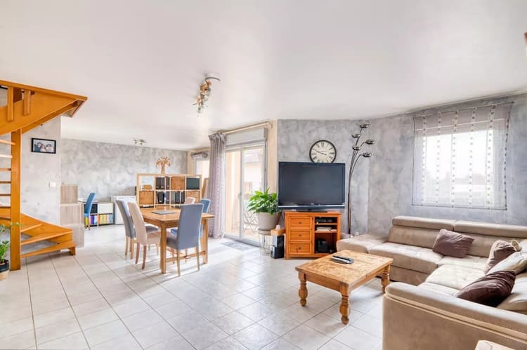 Appartement T5 duplex avec parking et 2 balcons