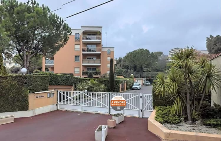 Parking / box Antibes 12.50 m2