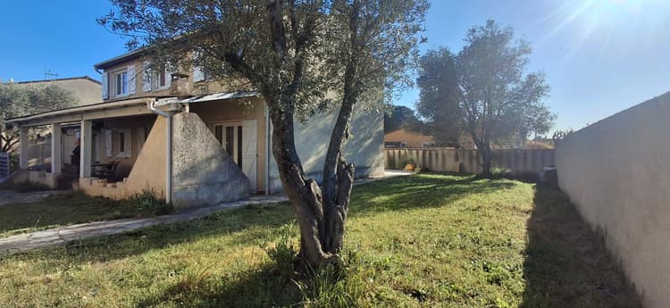 Villa 4 chambres, garage, jardin