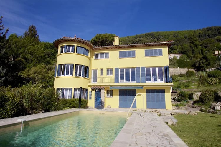 MAGAGNOSC - DERNIER ETAGE - VUE MER