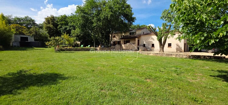 Maison de 178 m2 sur terrain de 4935m² constructible proche Goudargues