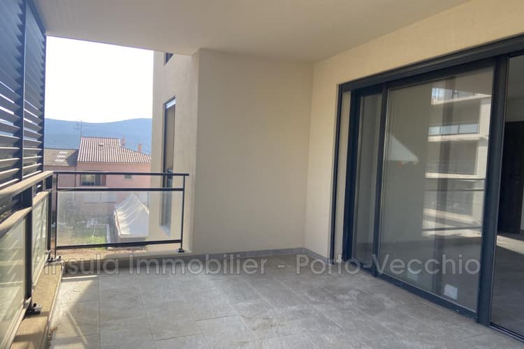 Appartement T3 proche des commerces et port