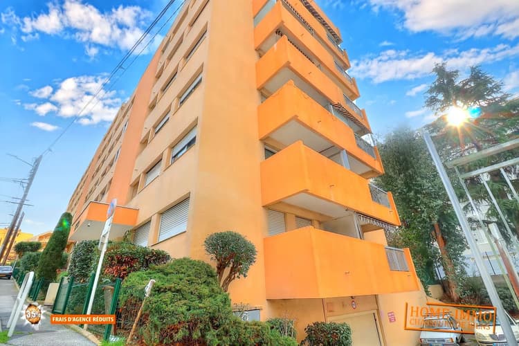 À VENDRE – GARAGE 13 M² – SECTEUR LAVAL, ANTIBES – EMPLACEMENT I
