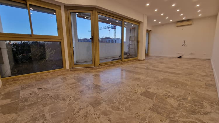 Marignane centre ville appartement de type 3 76.81 m2 + cave