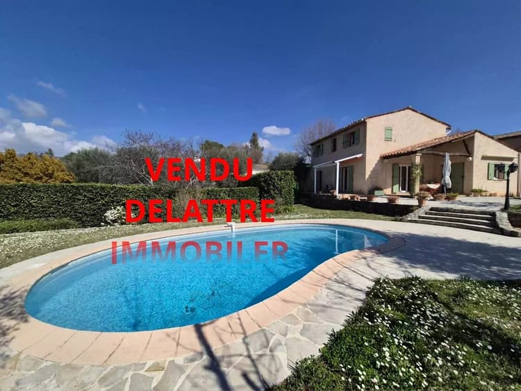 MAISON FAMILIALE PROCHE COMMODITES