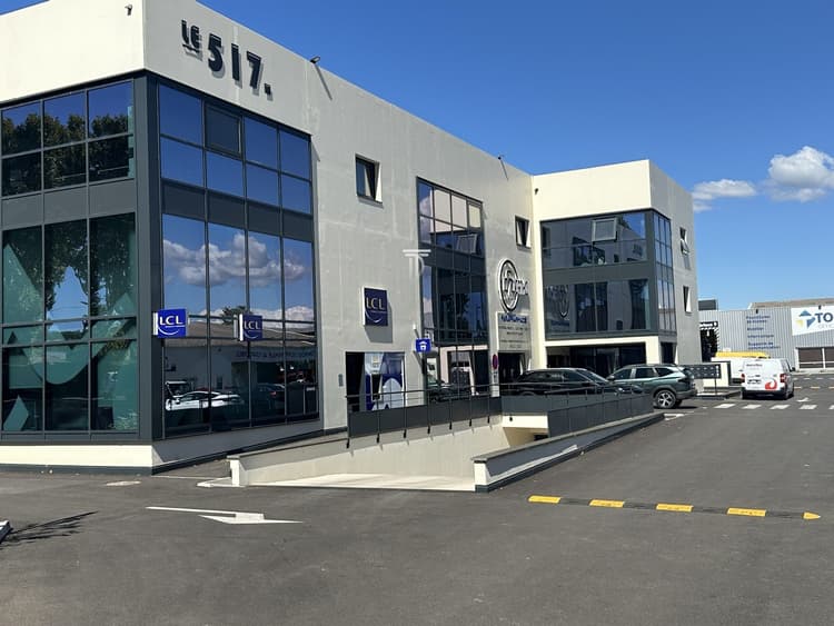 Locaux Professionnels neufs à Vendre
