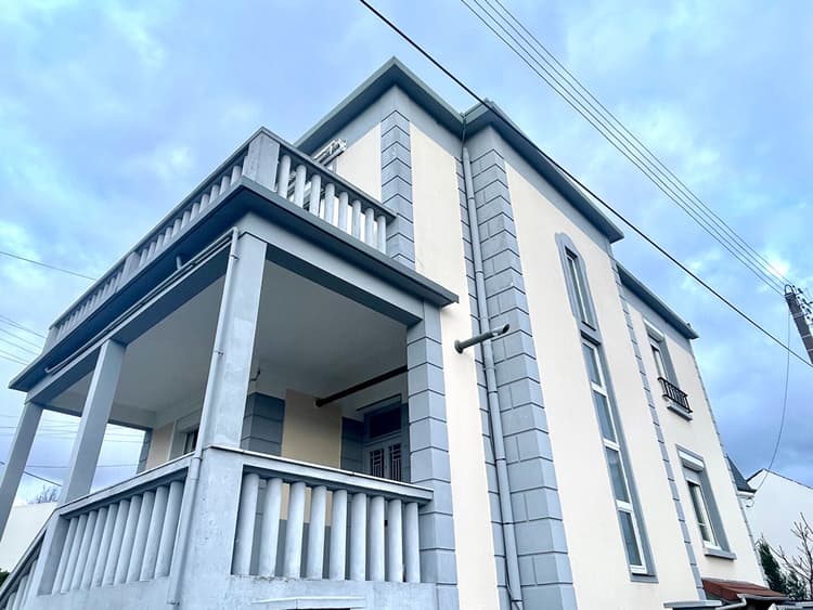 MAISON BEZONS - 8 Pièces - 123.56 m2