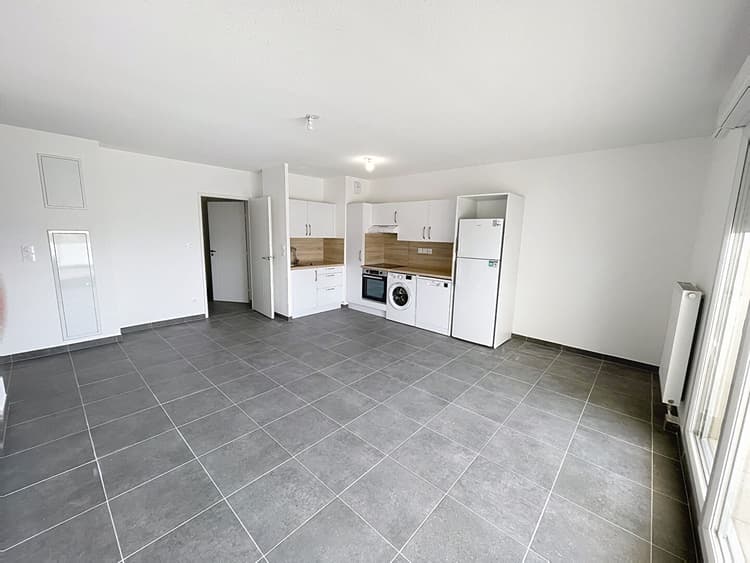 Appartement neuf - Terrasse - 3 chambres - Proche remparts -