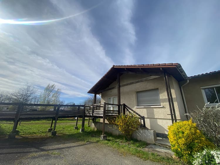 Local commercial Saint Pierre du Mont 390 m2