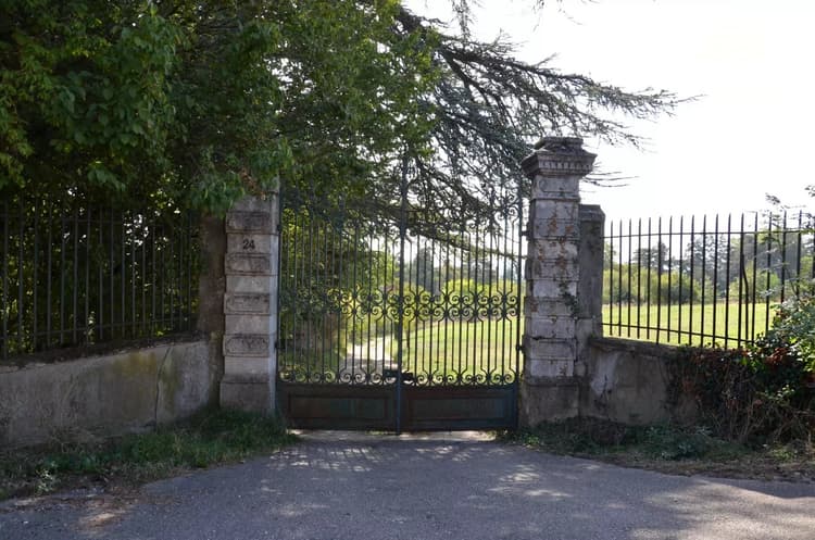 Propriété XIIIe siècle - 485m² habitables / 4,3 Hectares