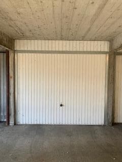 A louer garage/box