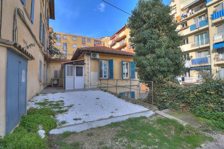 Appartement 2 pièces dans villa - Nice Madeleine