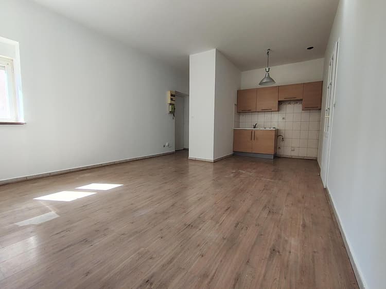 <span class='fw-semibold text-nowrap'>Appartement</span> - <span class='text-nowrap'>4 pièces</span> - <span class='text-nowrap'>61.17 m²</span> - <span class='text-nowrap'> <span class='fw-semibold'>629 €/mois CC</span></span> - <span class='text-nowrap'>À louer</span>