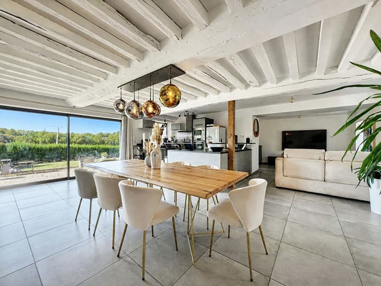 Longère rénovée, 3 chambres, à vendre à LOUGE SUR MAIRE