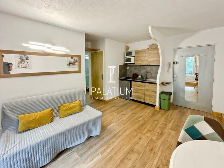 Appartement 2 pièces rénové avec terrasse Proche centre-v
