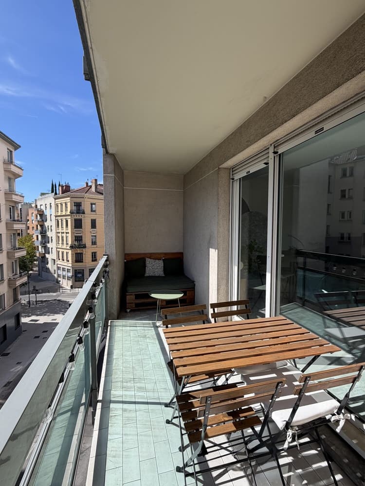 Villeurbanne Charpennes T4 rénové, balcon, garage