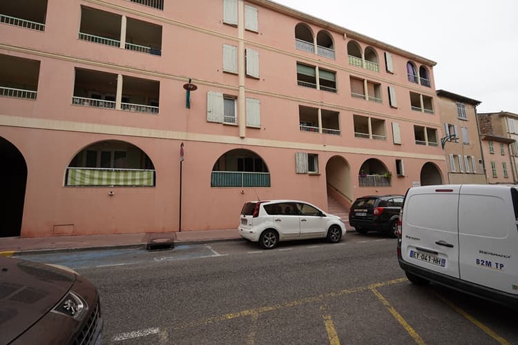 LE MUY - APPARTEMENT T2 avec terrasse
