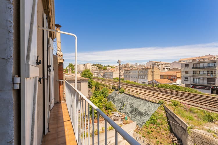 EXCLUSIVITE A VENDRE - Appartement Marseille 2 pièces 39 m2 avec balcon 13005