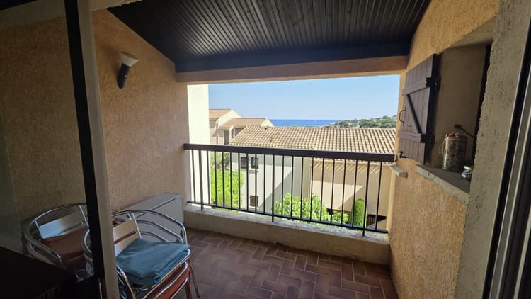 Location meublé T3 avec coin nuit - Piscine - garage Les ISSAMBRES