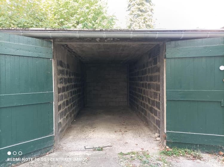 A LOUER GARAGE EN EXTÉRIEUR SITUE 22 RUE DOMREMY LYON 3.